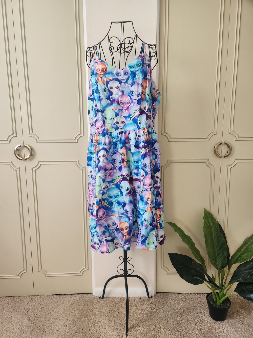 Retrolicious Multi Colored Alien Print 100% Cotton Dress Size 3x